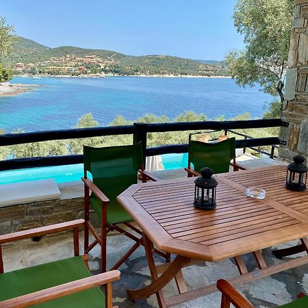 Villa Valia: Traditional Luxurious Residence Пиргадикия Экстерьер фото